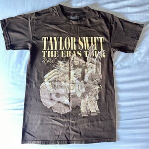 Taylor Swift The Eras Tour 2023 T-Shirt, Size Small, Excellent Condition
